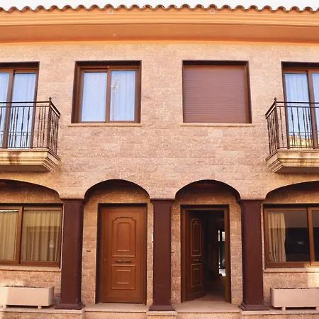 Casa Pueblo Medieval De *