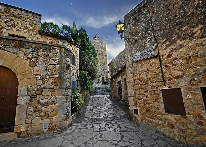 Casa Pueblo Medieval De Pals